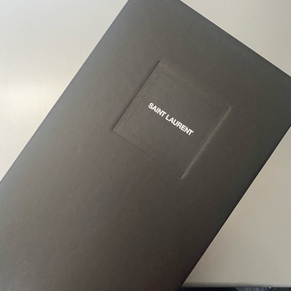 Saint Laurent distressed sneakers! - Picture 6 of 7